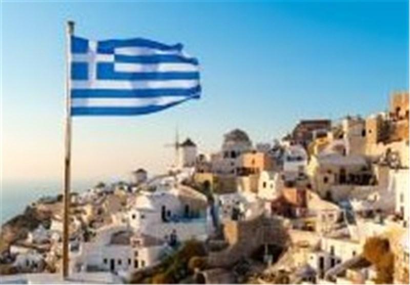 یونانی ها نسبت به زمان آغاز بحران 40 درصد فقیرتر شده اند