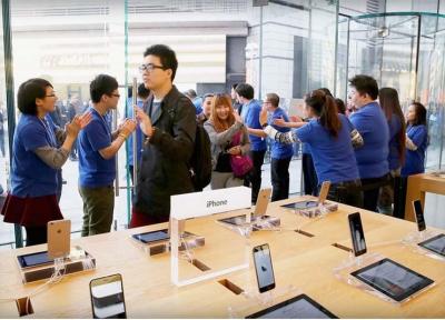 اپل 74.5 میلیون آیفون فروخت؛ تیم کوک رکورد زد؛ چینی ها بزرگ ترین خریدار!