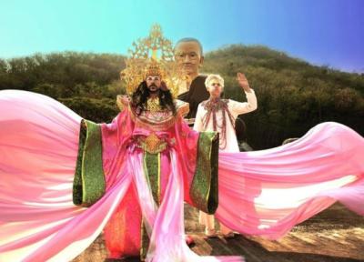 متن و ترجمه آهنگ Cherry Blossom از Empire of the Sun